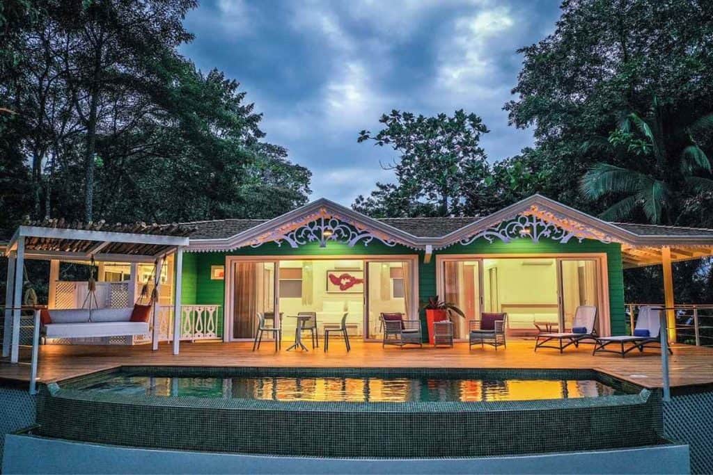 Miss Florentina Villa at Tortuga Lodge in Costa Rica with premium bedding and pillowtop bed